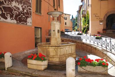 Fontana Vecchia 1