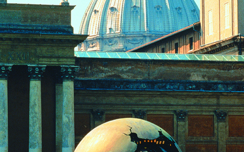 Sfera con sfera, Foto Carlo Orsi, Courtesy Fondazione Arnaldo Pomodoro