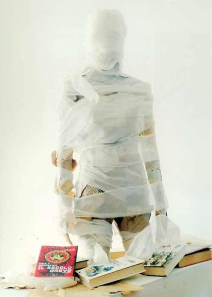 I messaggi dell'anima nelle opere simboliche di KARIMA LARABA