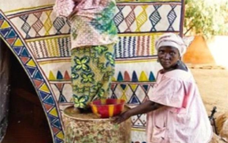 Le case dell&#039;arcobaleno: i dipinti delle donne Ndebele